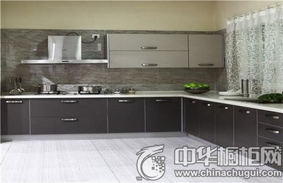 参观工厂辨真假 警惕无照橱柜加工厂_橱柜新闻
