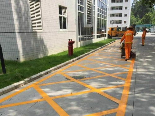 【新安工厂应急通道划线上门施工价格,宝安沙井社区消防通道划线颜色】- 